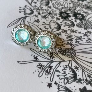 NWT Minty Halo Studded Earrings ✨